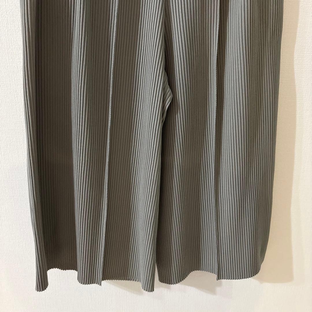 新品タグ付 me ISSEY MIYAKE ミー イッセイミヤケ プリーツパンツ