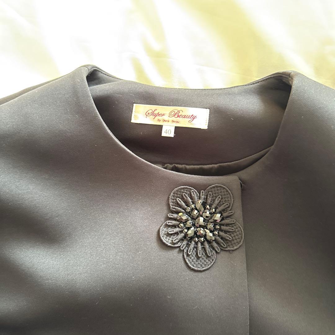 アーヤ❤️黒いフラワー刺繍チェスターコート