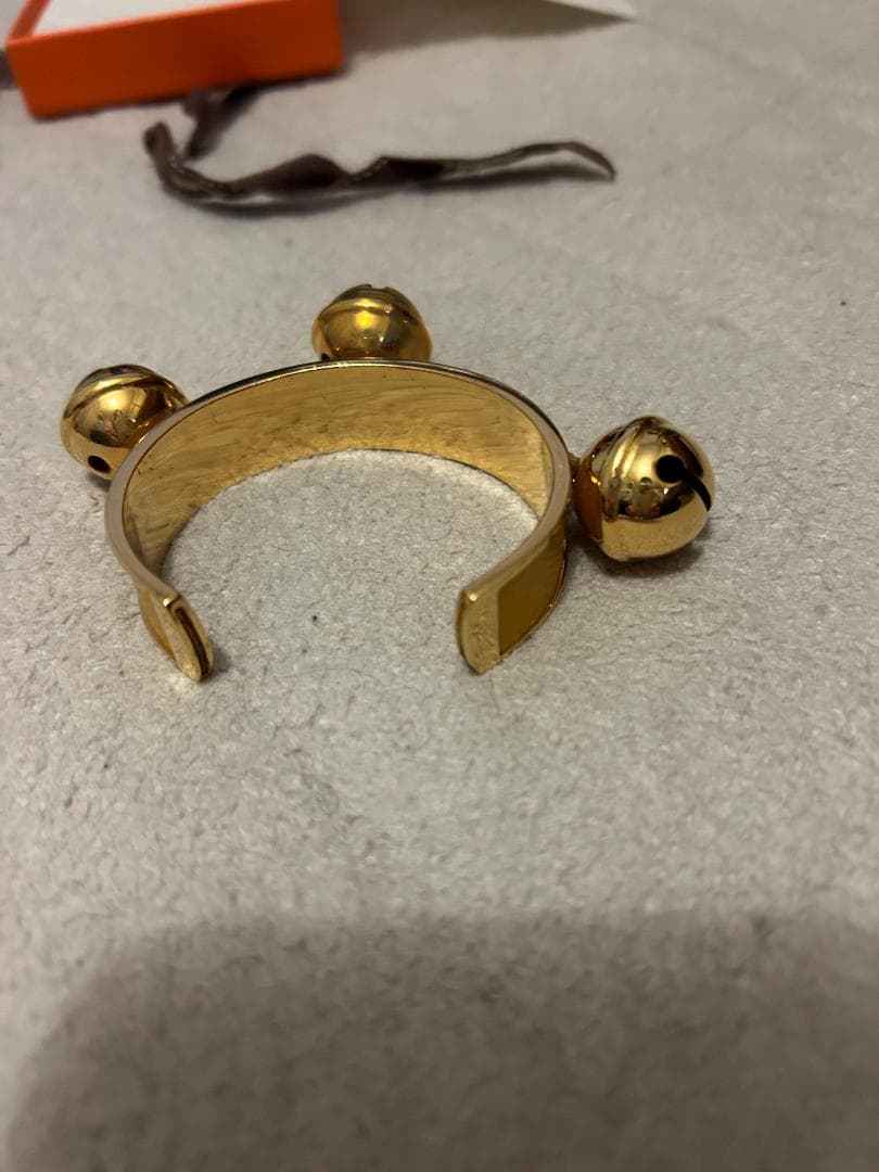 新品未使用　HERMÈS　エルメス　バングル　鈴　箱付き