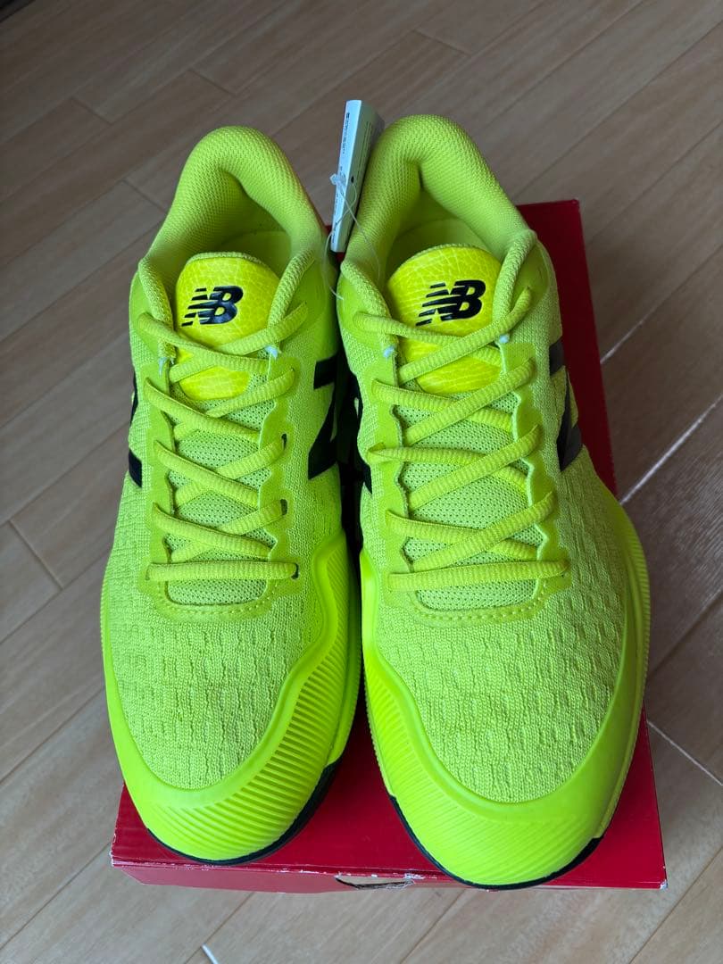 New Balance 新品未使用　テニスシューズ イエロー