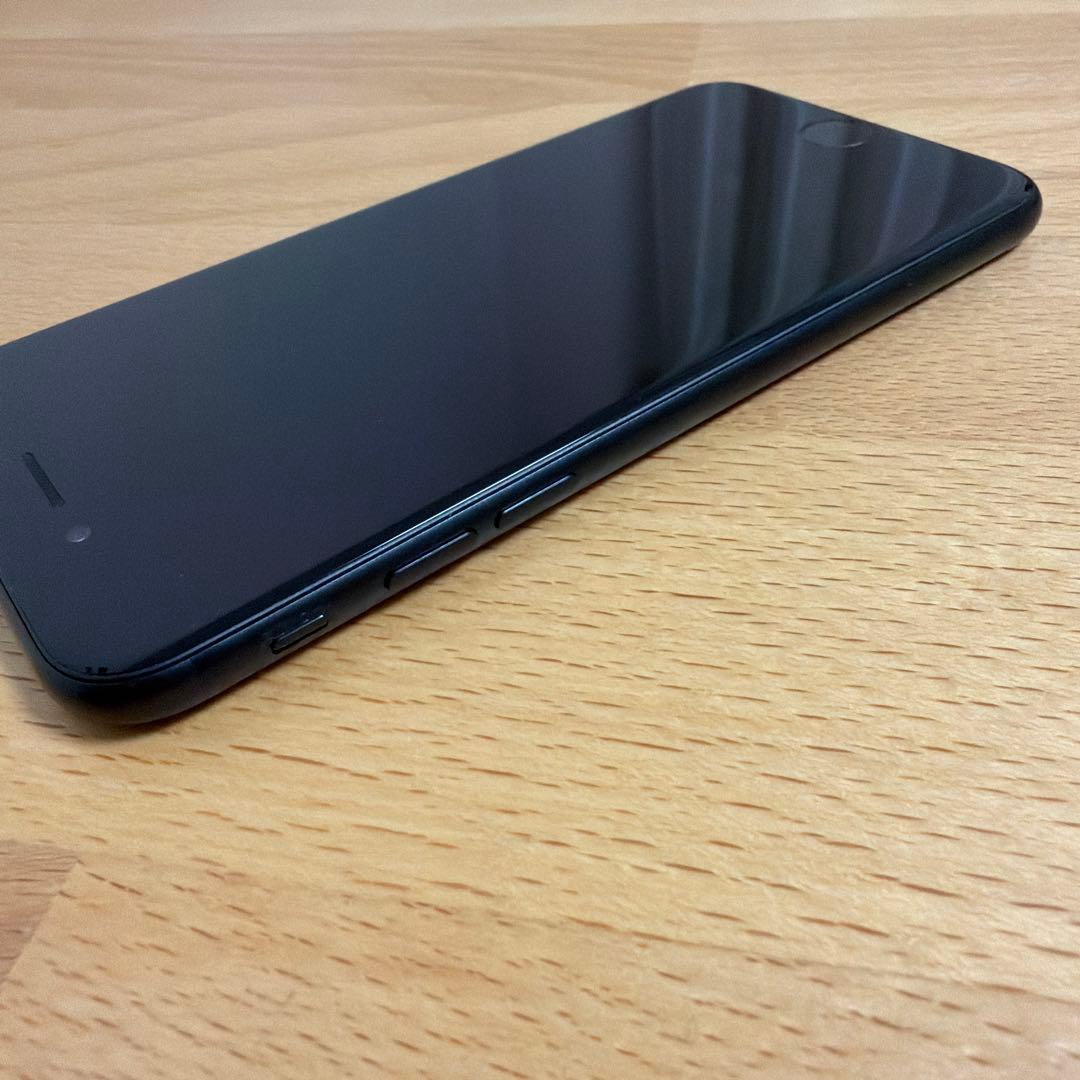 Apple iPhone SE 2世代 黒 本体