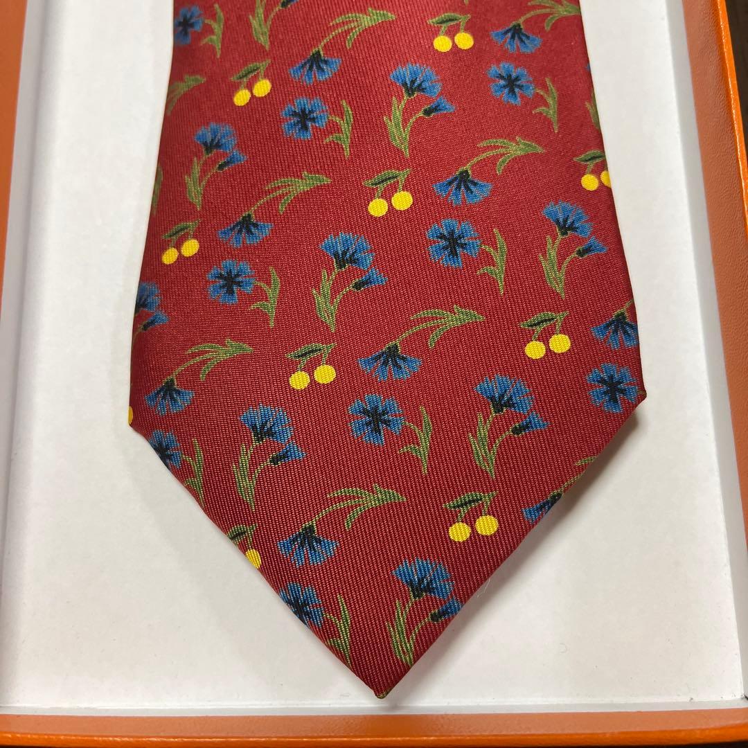 極美品　エルメス　ネクタイ　赤　花柄フラワー　結婚式