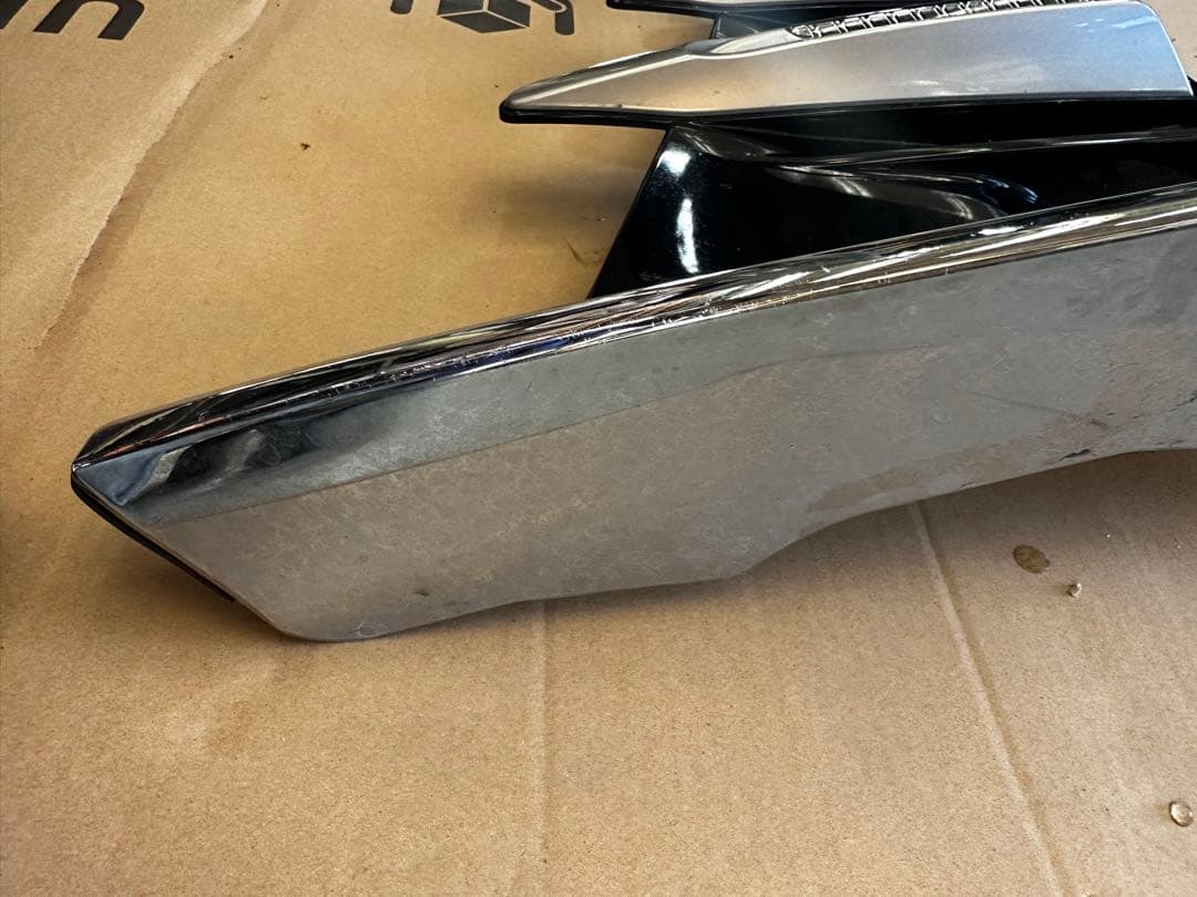 トヨタ純正　30アルファード　フロントガーニッシュ　配線付き