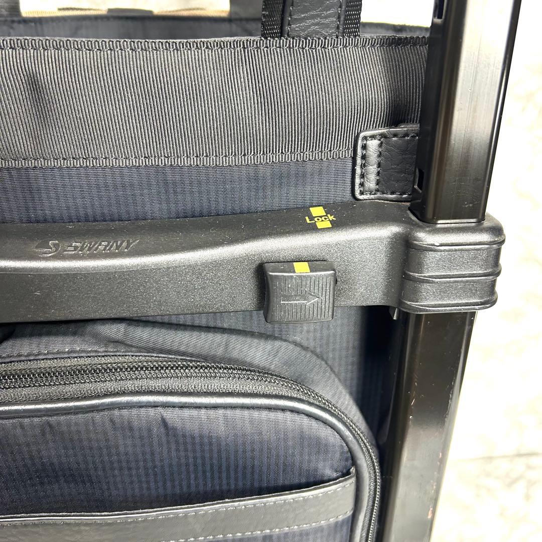 スワニー　キャリーバック　Mサイズ　ブラック