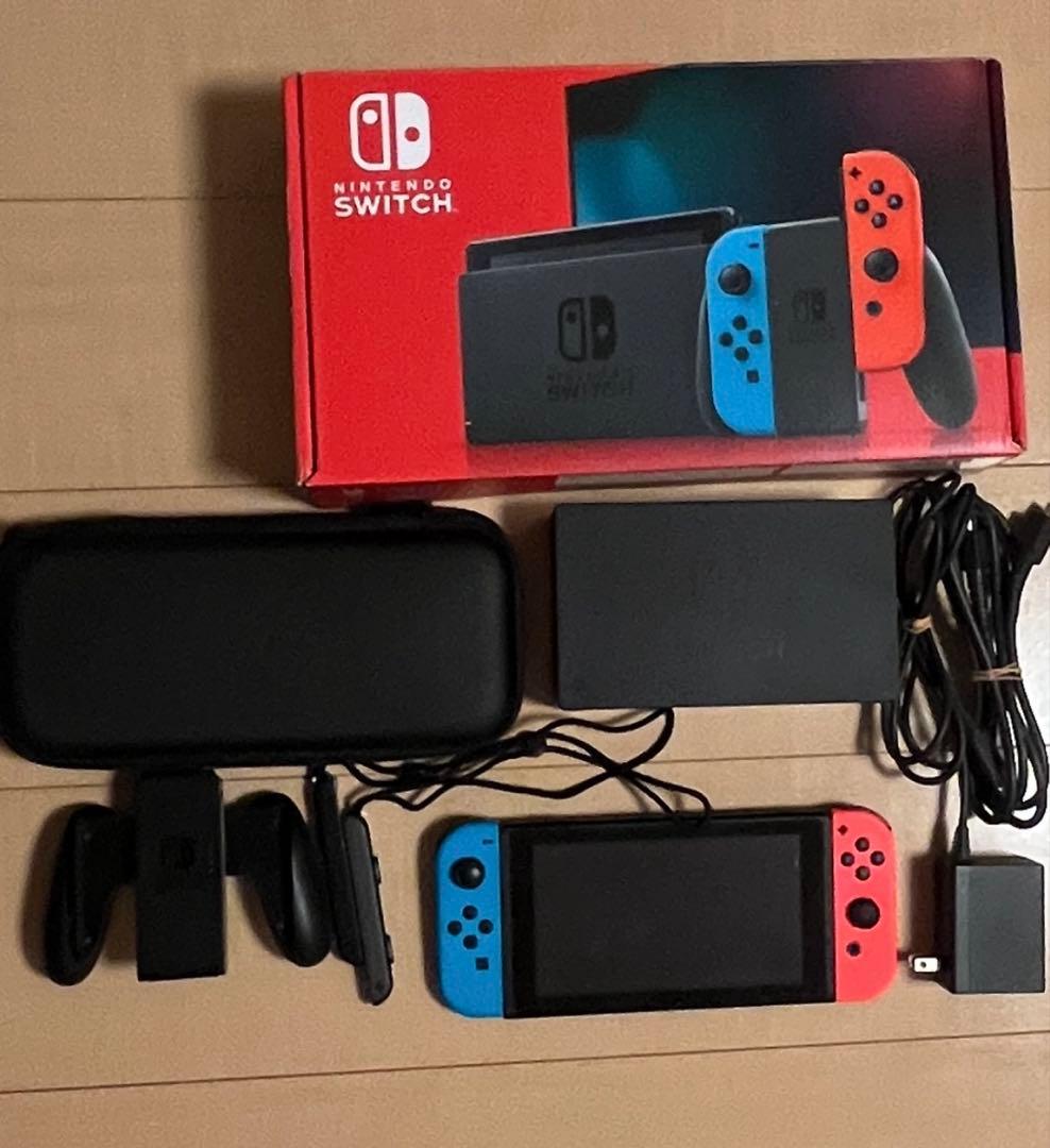 Nintendo Switch 本体　持ち運び用Switchケース