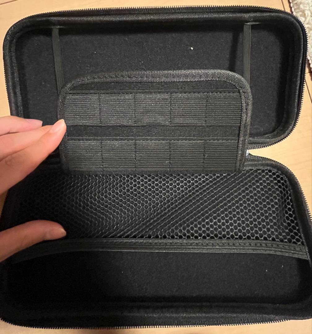 Nintendo Switch 本体　持ち運び用Switchケース