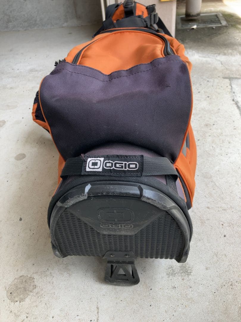 ogio スタンド式キャディバック