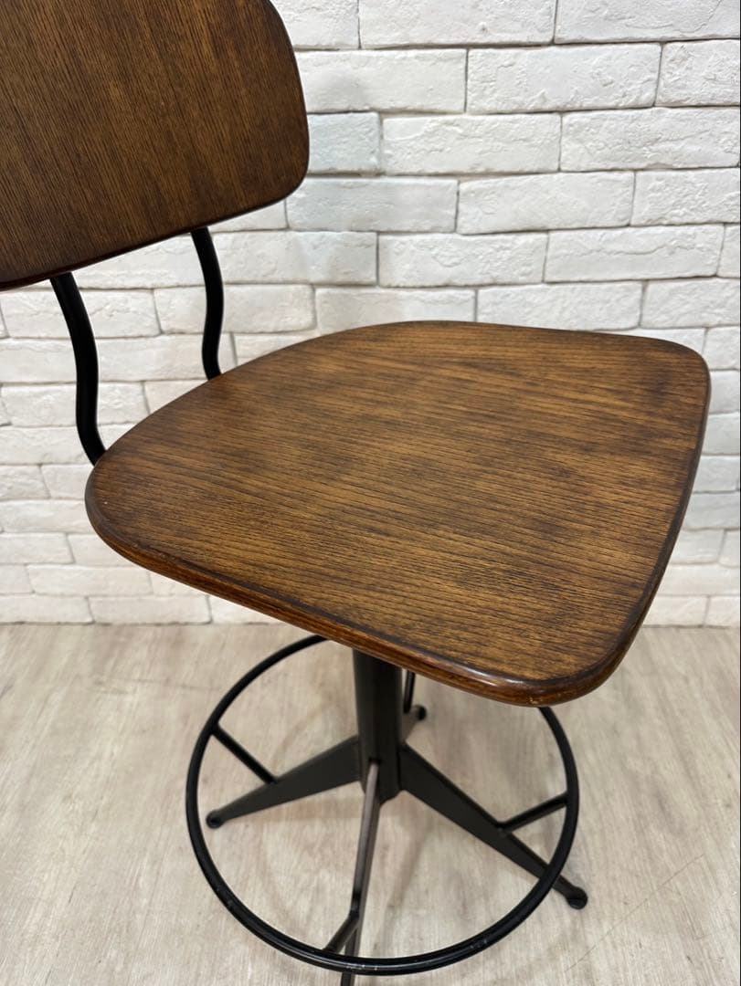 【ましゅう】静岡までの送料込み　関家具　カウンターチェア　ハイスツール