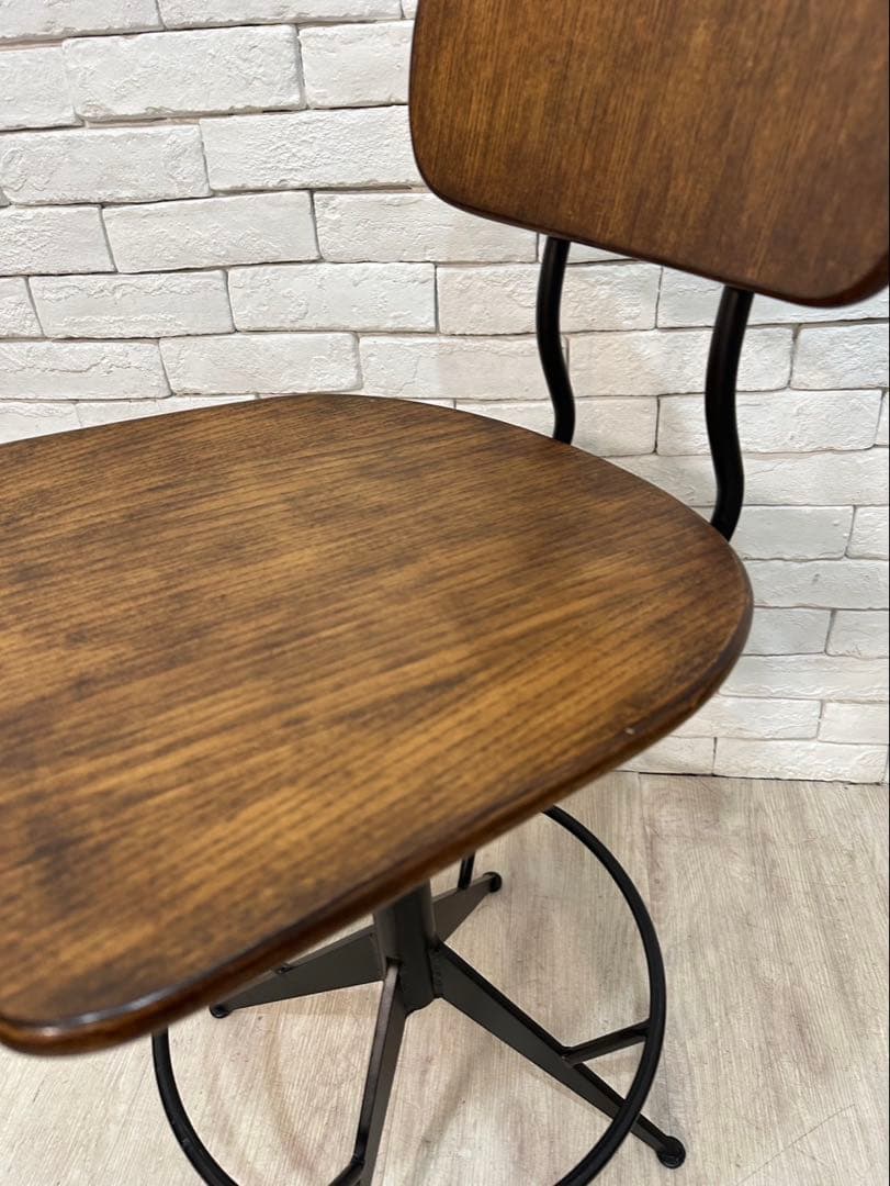 【ましゅう】静岡までの送料込み　関家具　カウンターチェア　ハイスツール