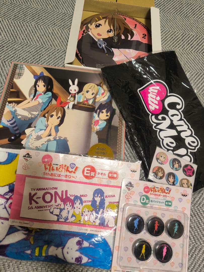 けいおんCD トートバッグ 缶バッジ タオル 時計