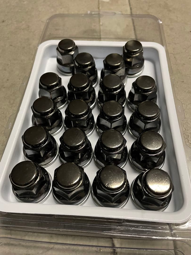 トヨタ 60系 プリウス Zグレード 純正 ホイール　新車　4本　ナット付き