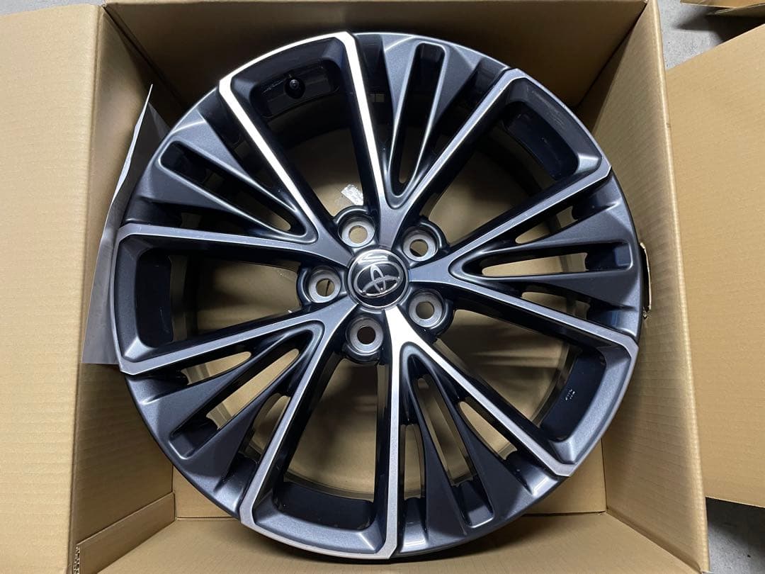 トヨタ 60系 プリウス Zグレード 純正 ホイール　新車　4本　ナット付き