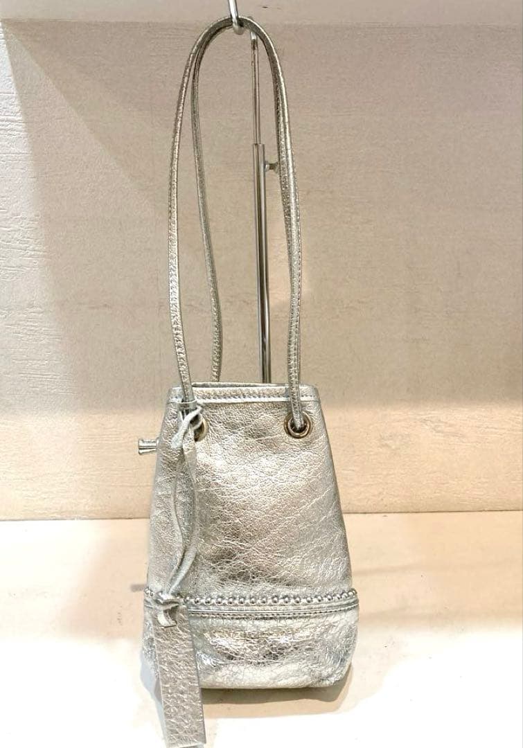 【美品】MARCO MASI 巾着　スタッズ ショルダーバッグ　シルバー