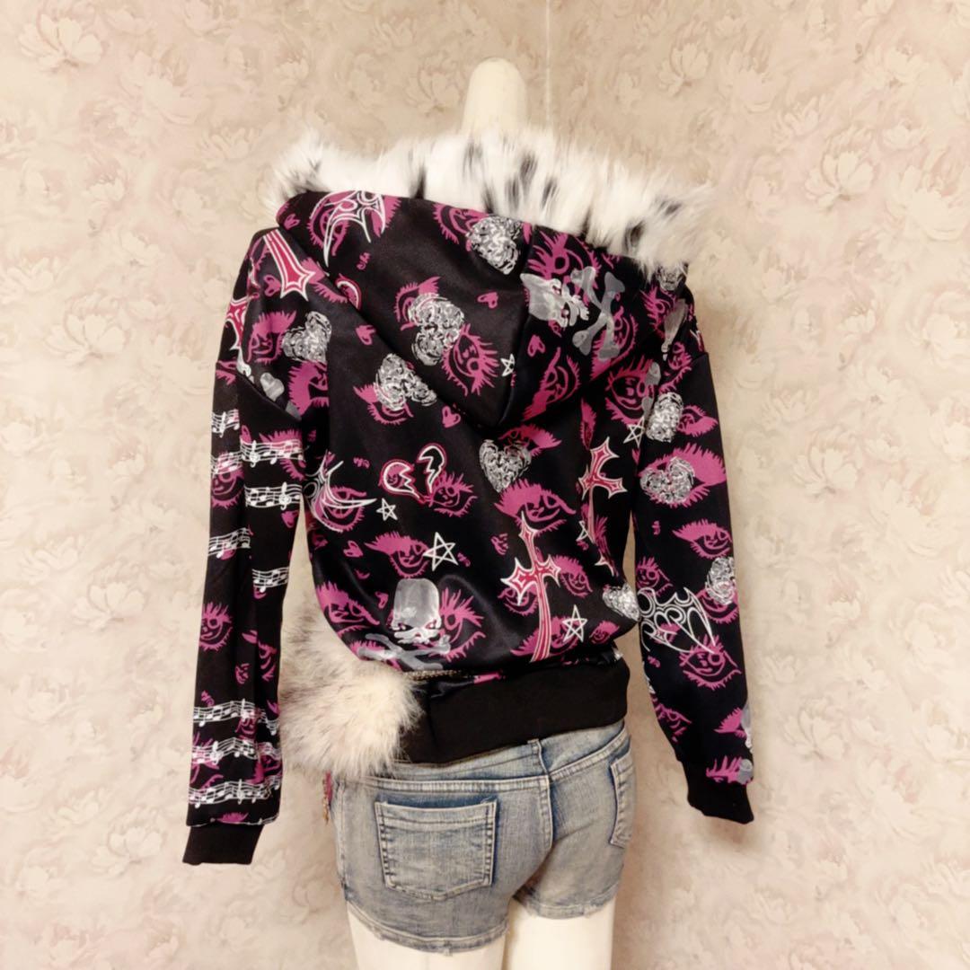 平成ギャル　00s Y2Kハローキティ グラフィックパーカー