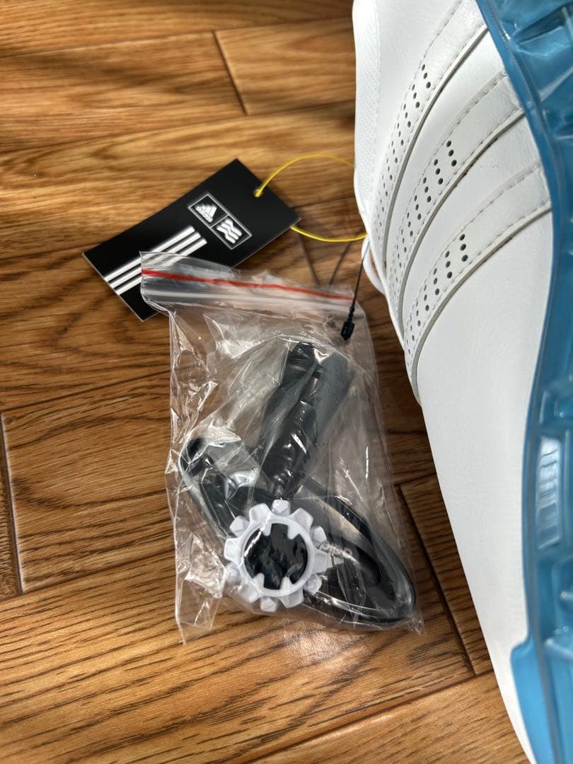 アディダス　ゴルフシューズ