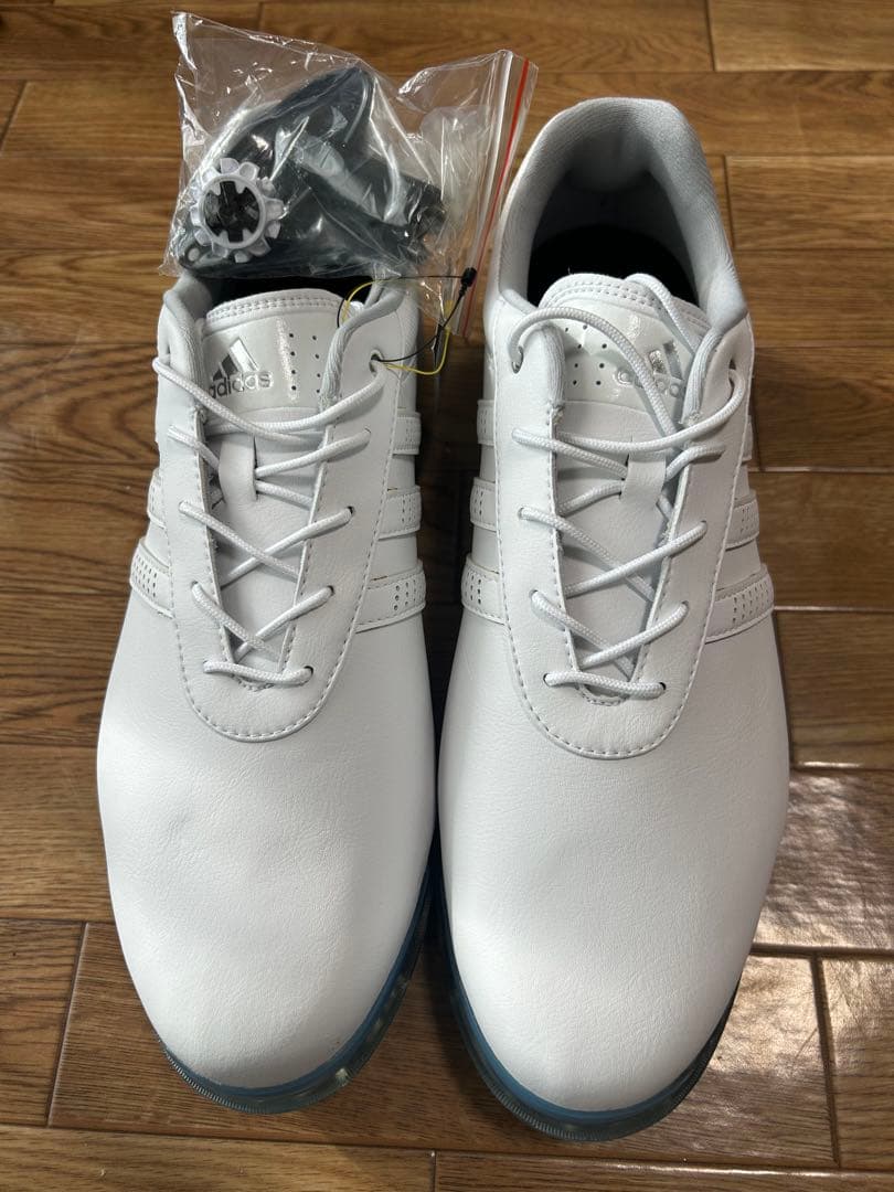 アディダス　ゴルフシューズ