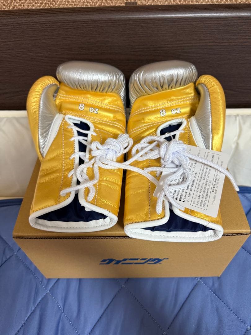 ウイニング winning ボクシンググローブ 8オンス 紐式 金/銀