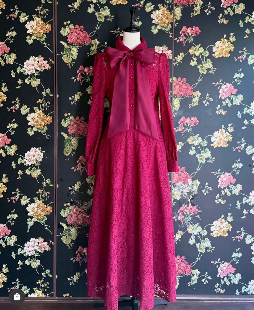 Wild Lily ボウタイリボン付き レッド パールボタン ワンピース ドレス