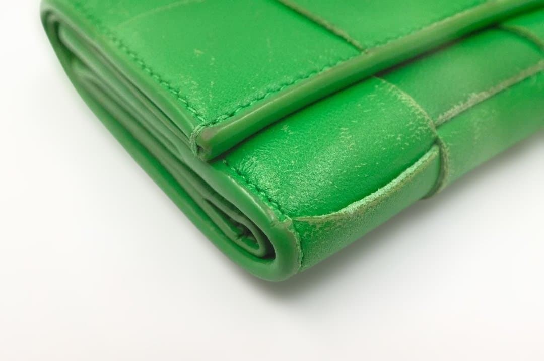 Bottega veneta　ボッテガヴェネタ　カセット　三つ折り財布　グリーン