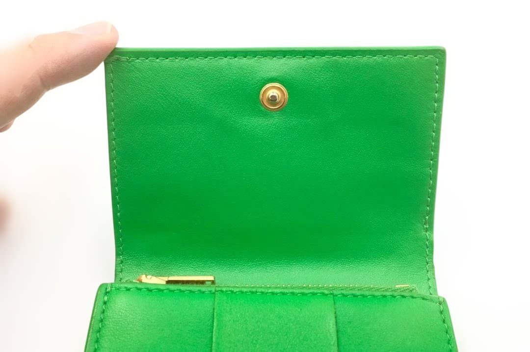 Bottega veneta　ボッテガヴェネタ　カセット　三つ折り財布　グリーン
