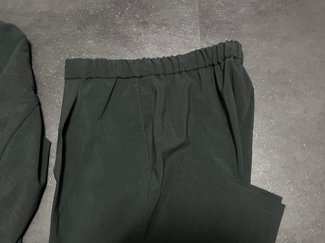 ADAM ET ROPÉ RIRANCHAノーカラージャケットセットアップ