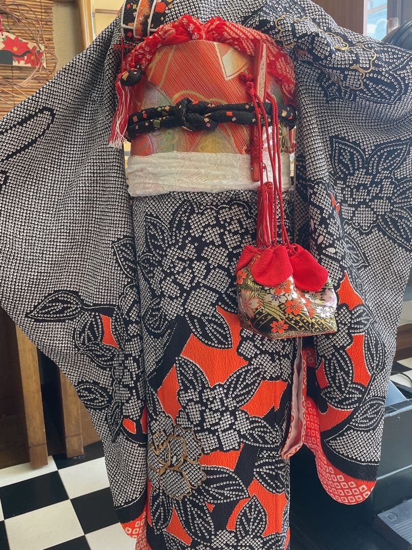 七五三お祝い黒絞り柄セット