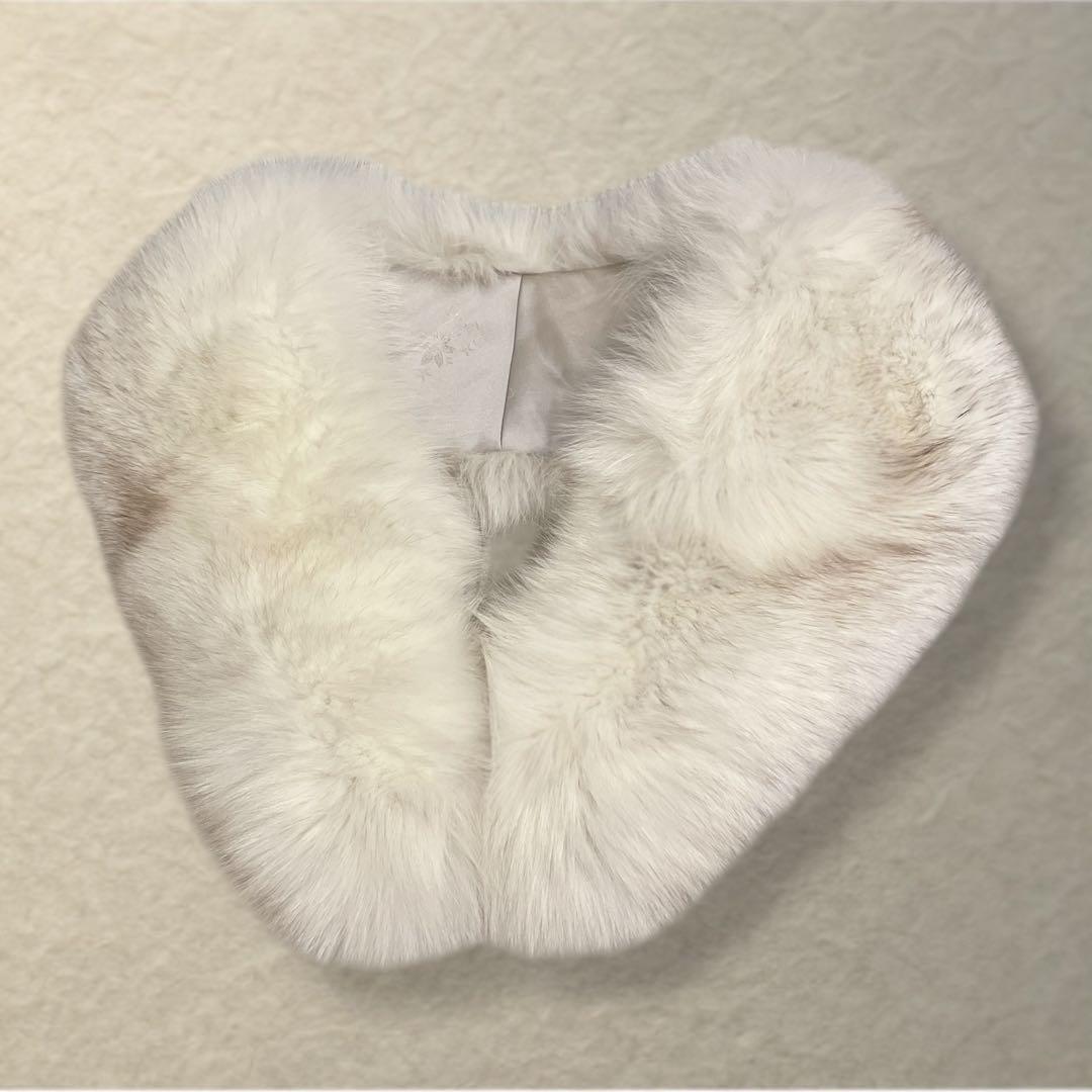 SAGA FOX　フォックスファー ティペット　ホワイト系　ストール　ふわふわ