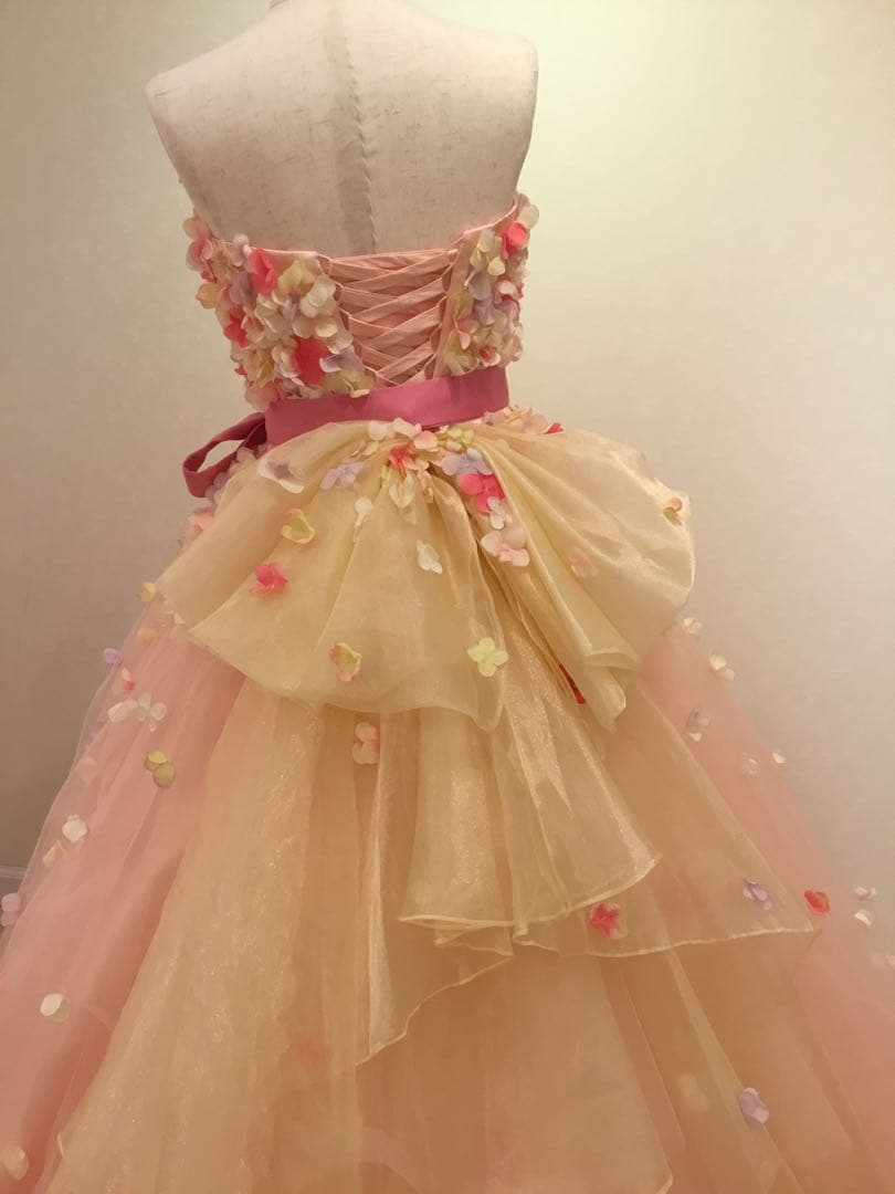 M*o様 YNS WEDDINGフラワー装飾 ピーチピンク チュールドレス