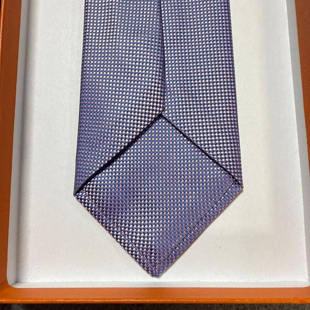 未使用タグ付　箱・袋付　エルメス　ネクタイ　紫　無地　シルクジャガード