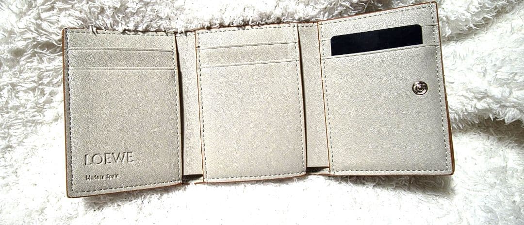 LOEWE アナグラム トライフォールド 超美品
