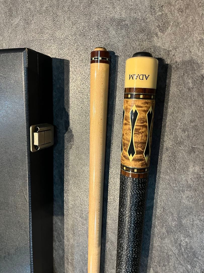 アダム　ビリヤードキュー　ケース付き
