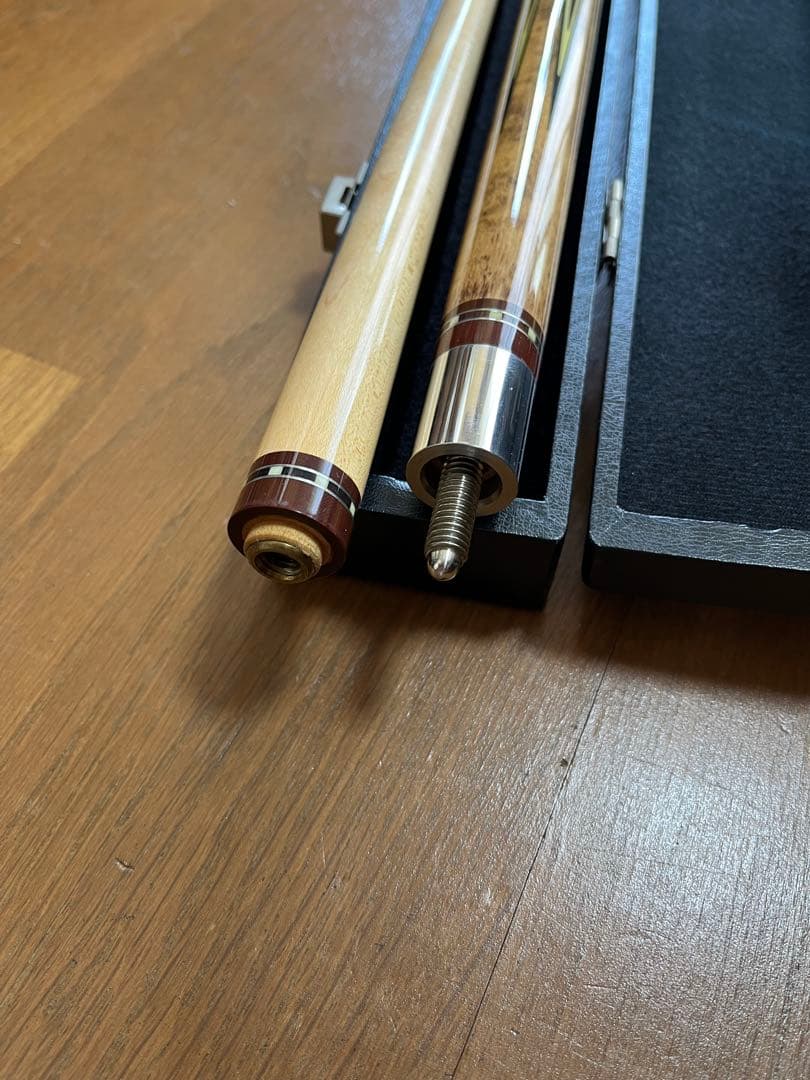 アダム　ビリヤードキュー　ケース付き