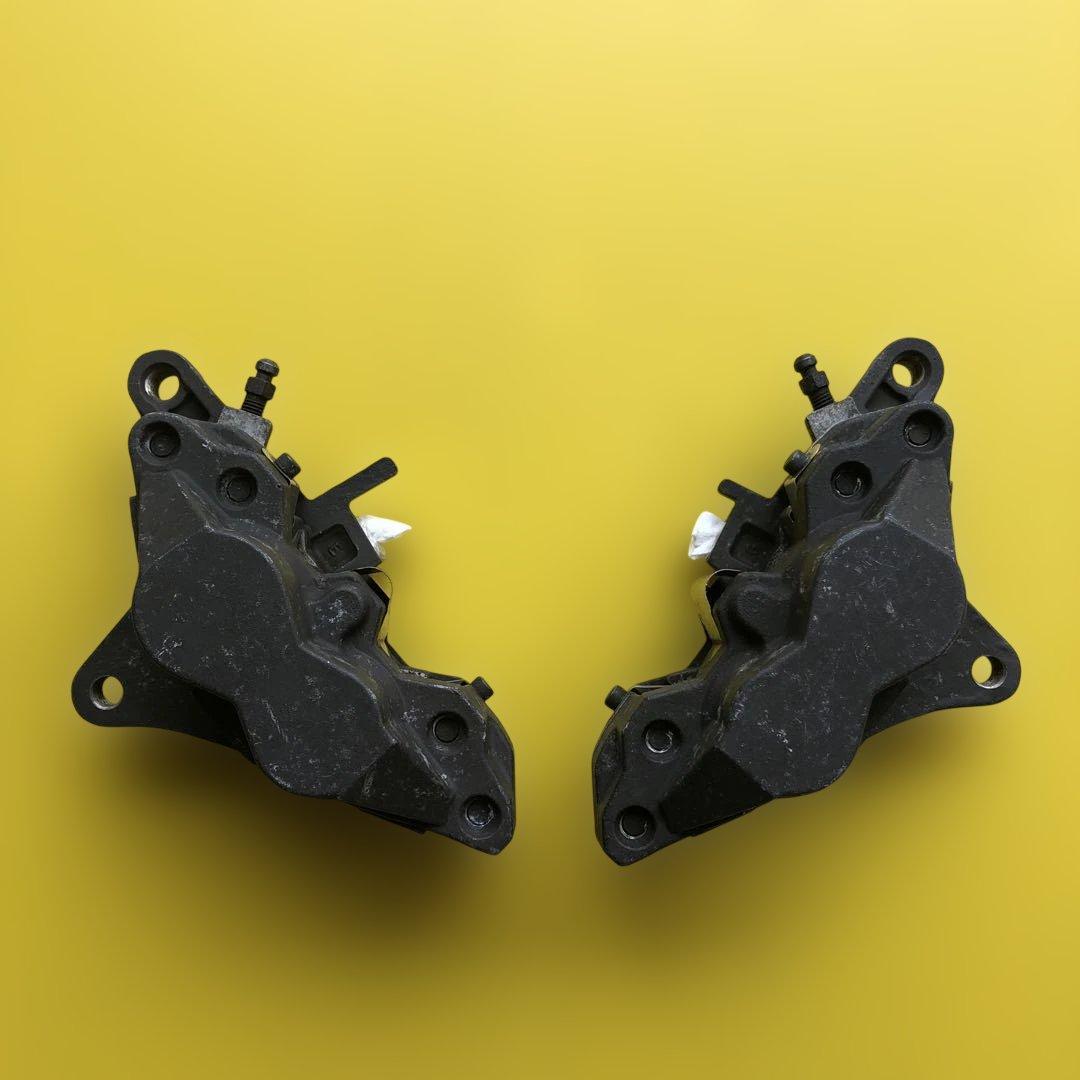 TOKICO ブレーキキャリパー