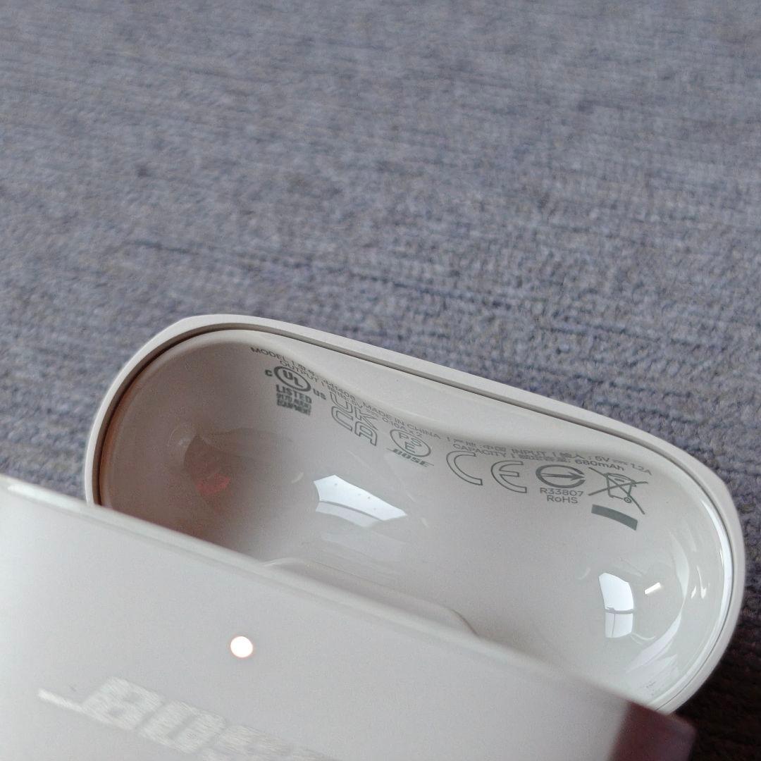 【最終値下げ】Bose QuietComfort Ultra Earbuds 白