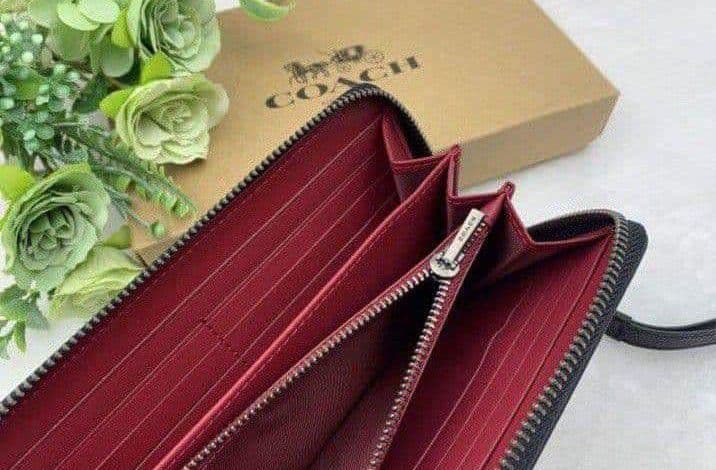 新品未使用コーチ長財布馬車レインボーロゴブラックレディースメンズ送料無料即日発送