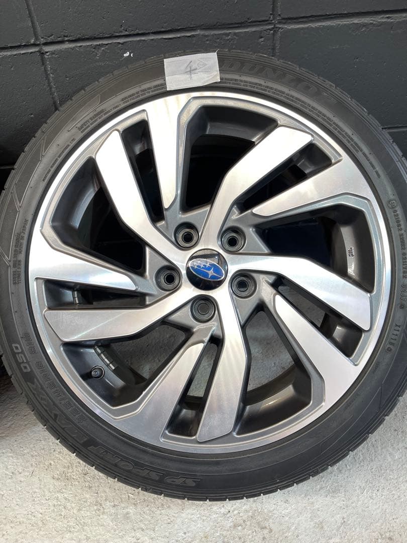 【手渡し限定】スバルVMレヴォーグ後期純正18インチホイールタイヤ付き4点セット