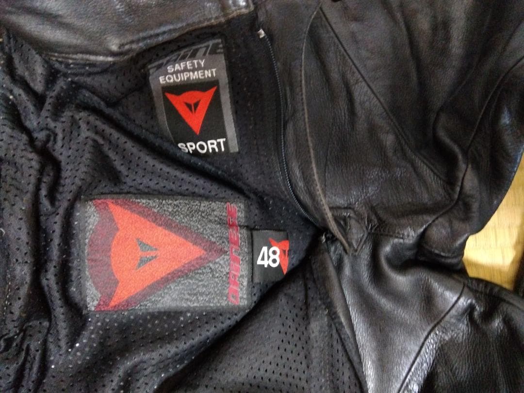 DAINESE ダイネーゼレザー レザーパンツ 黒 膝パッド付き サイズ48