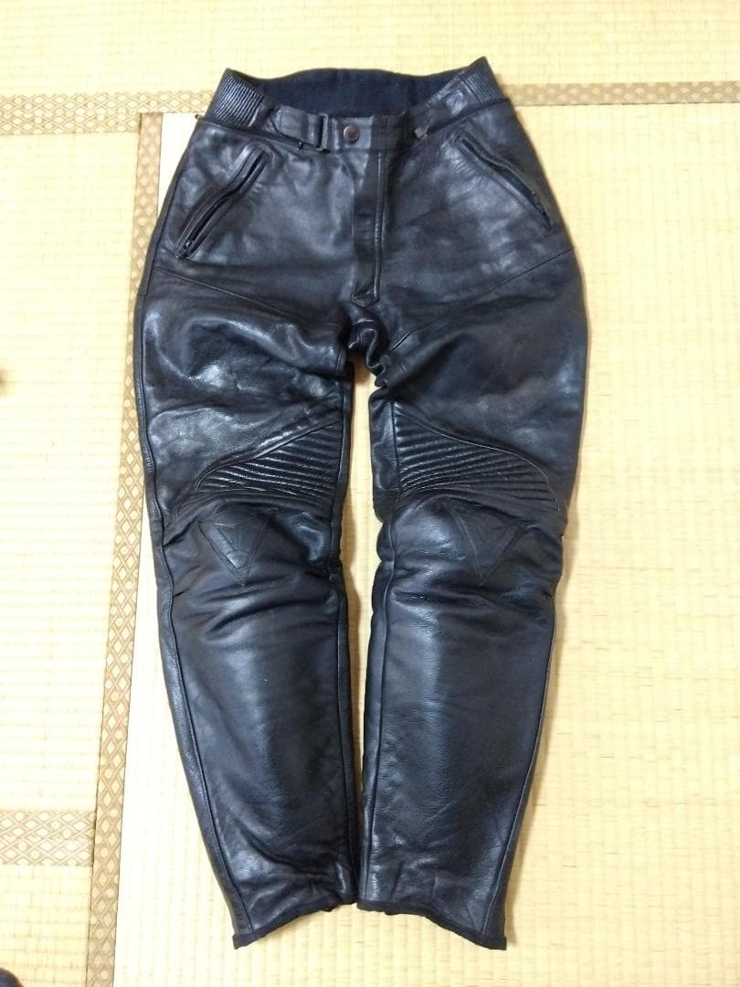DAINESE ダイネーゼレザー レザーパンツ 黒 膝パッド付き サイズ48