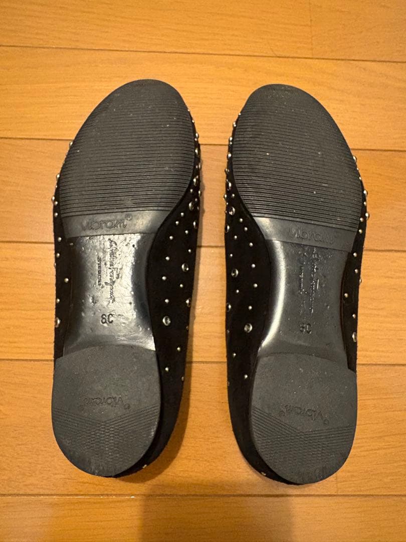 超美品✨フェラガモ　スワロフスキー　ヴァラ　パンプス　6c