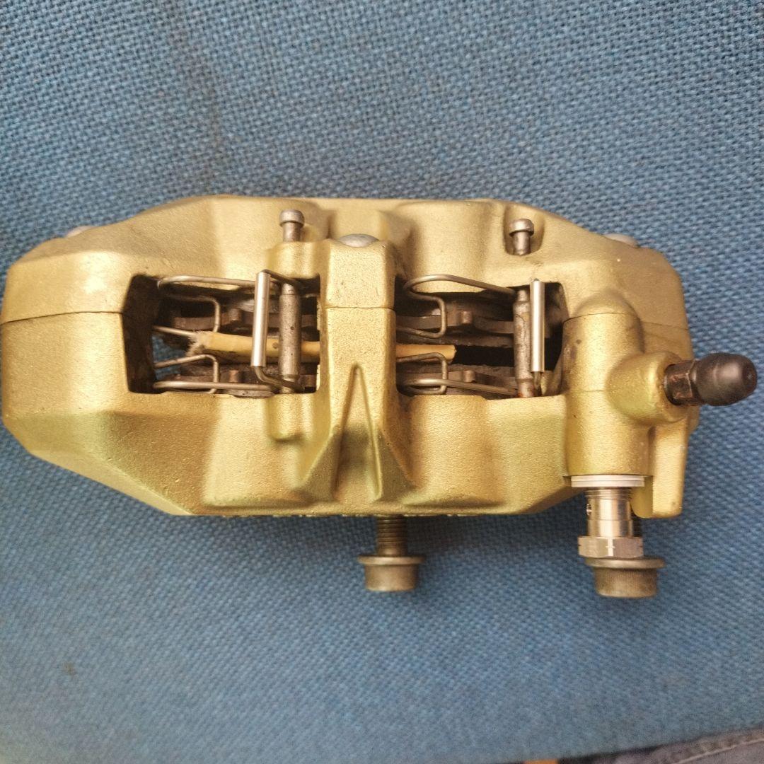 brembo ゴールド ブレーキキャリパー右