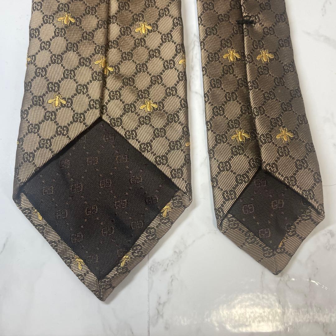 【美品】グッチ ネクタイ GG柄 蜂 ゴールド ブラウン 光沢 箱付き タグ付き