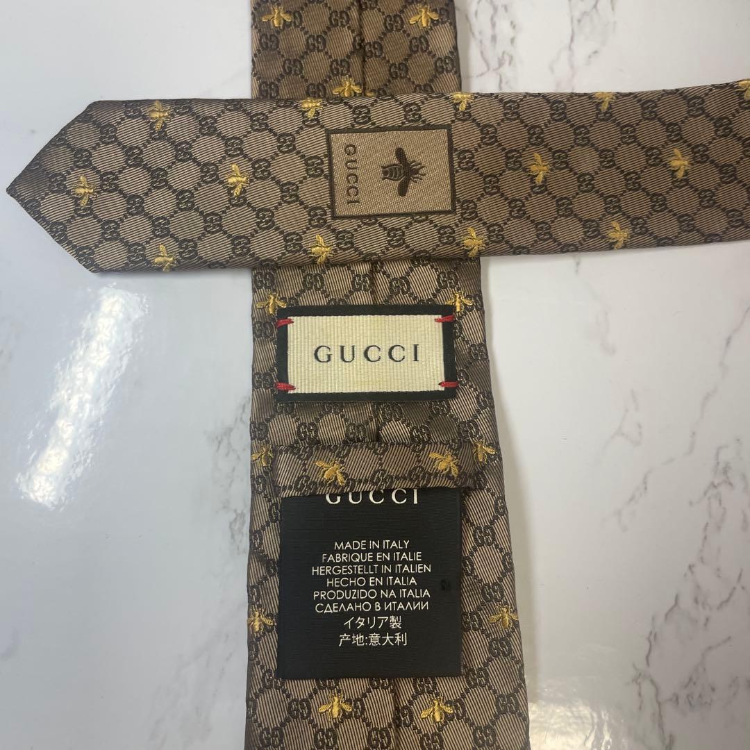 【美品】グッチ ネクタイ GG柄 蜂 ゴールド ブラウン 光沢 箱付き タグ付き