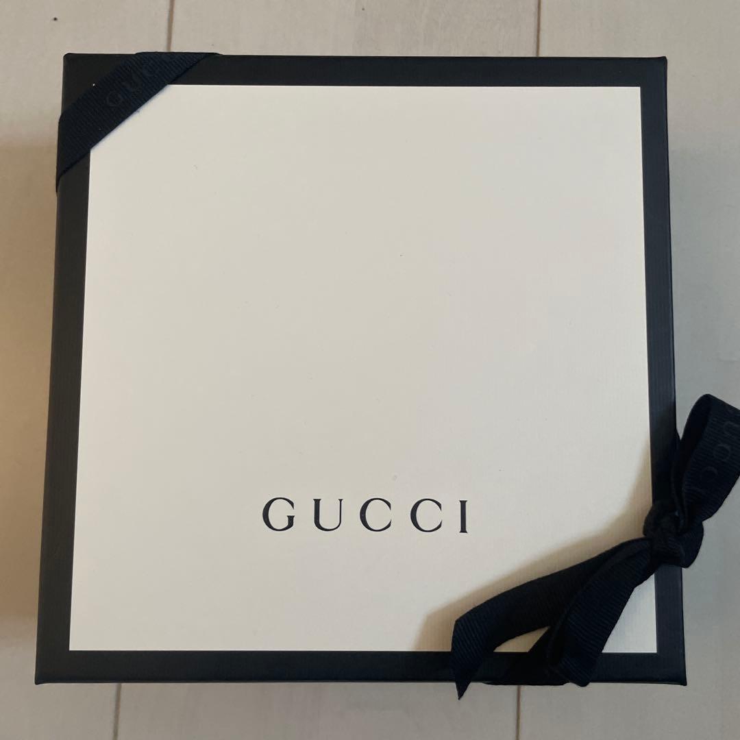 GUCCI ブラック GGパターン マフラー