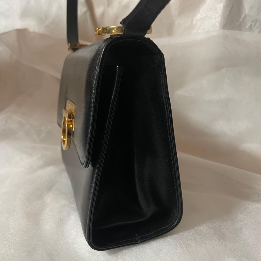 フェラガモ　ガンチーニ　ミニショルダーバッグ