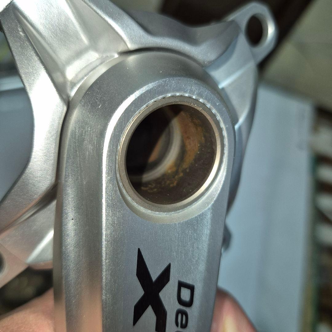 中古使用品　Shimano Deore XT クランクセット