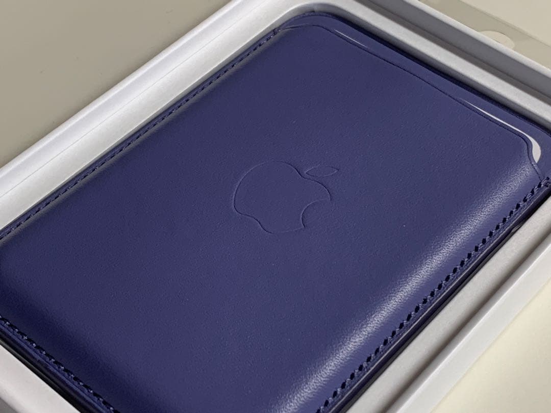 【新品】純正 MagSafe対応 iPhone レザーウォレット・ウィステリア①