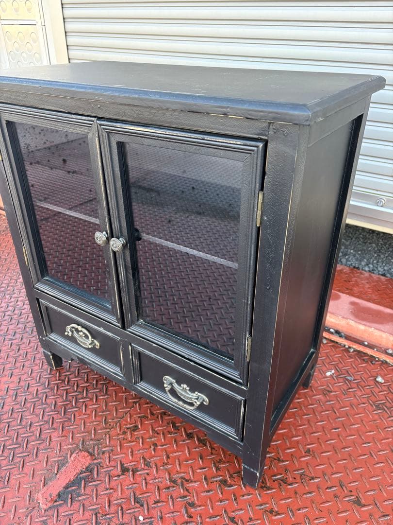 サリュ　アンティーク風キャビネット ガラス扉　家具　黒　ブラック　ガラスケース