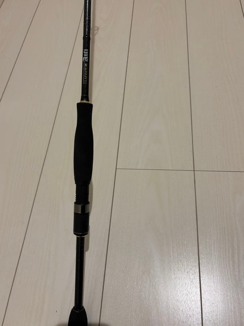 はちですレイドジャパン　グラディエーターアンチ65MS はスピンボーダー