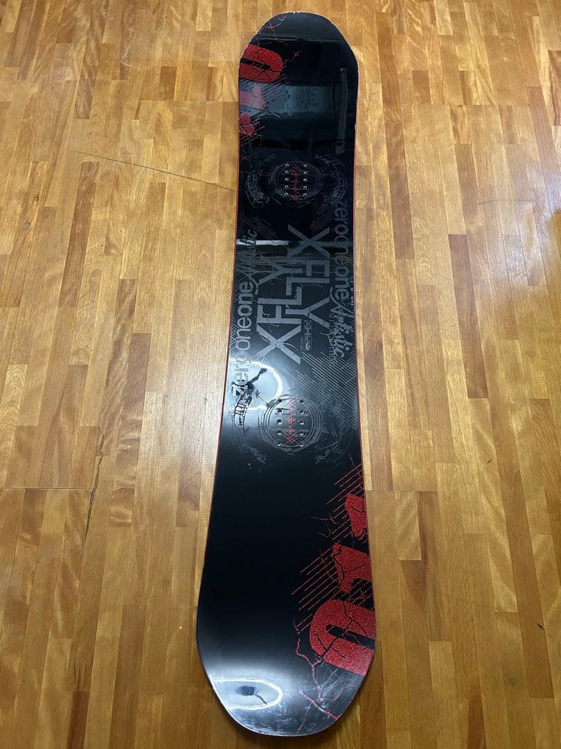 011 ARTISTIC X FLY 152cm ツインチップ/キャンバー