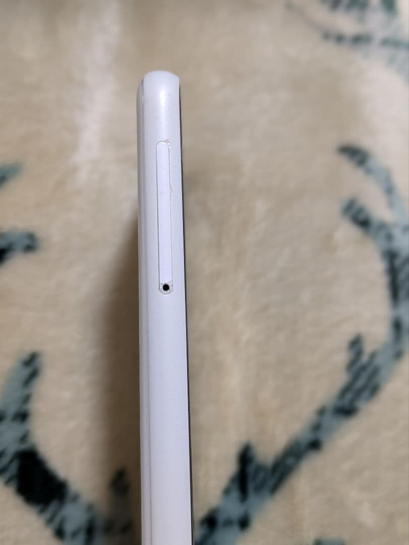 docomo Galaxy A22 5G　ホワイト　本体のみ